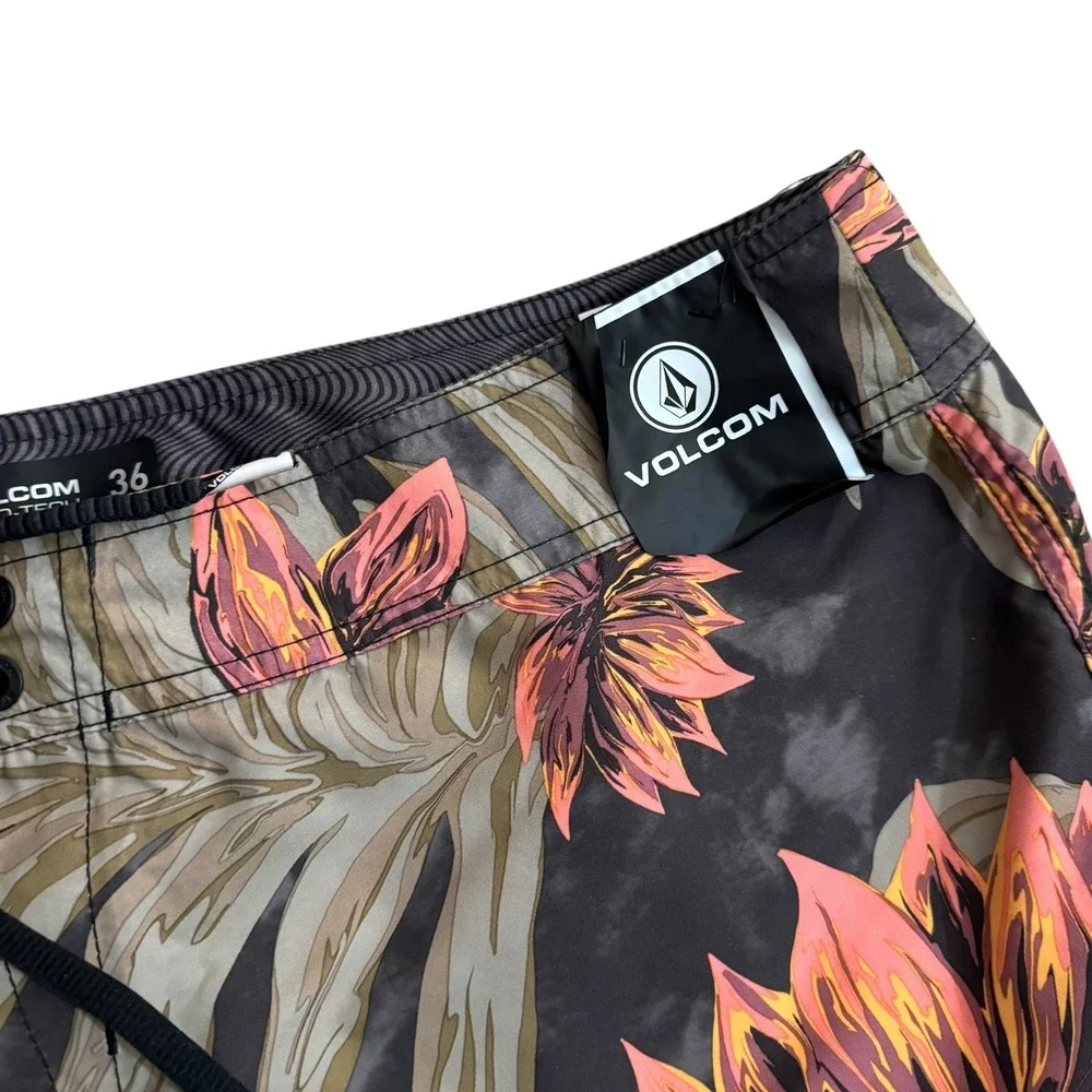 NWT Volcom Mod Polydactyl Boardshorts